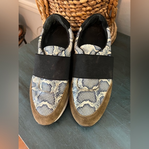 ANTONIO Melani Airla Slip On Sneaker Reptile print detailing with a black band - Picture 1 of 8